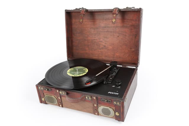 Record Player - USB - RP140 - Leather Briefcase Style (outlet)
