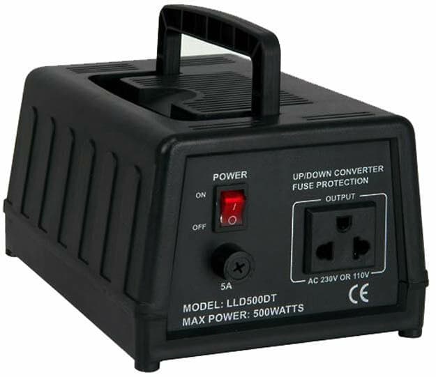 Skytronic CNV500W 230/110V up/down converter (outlet)